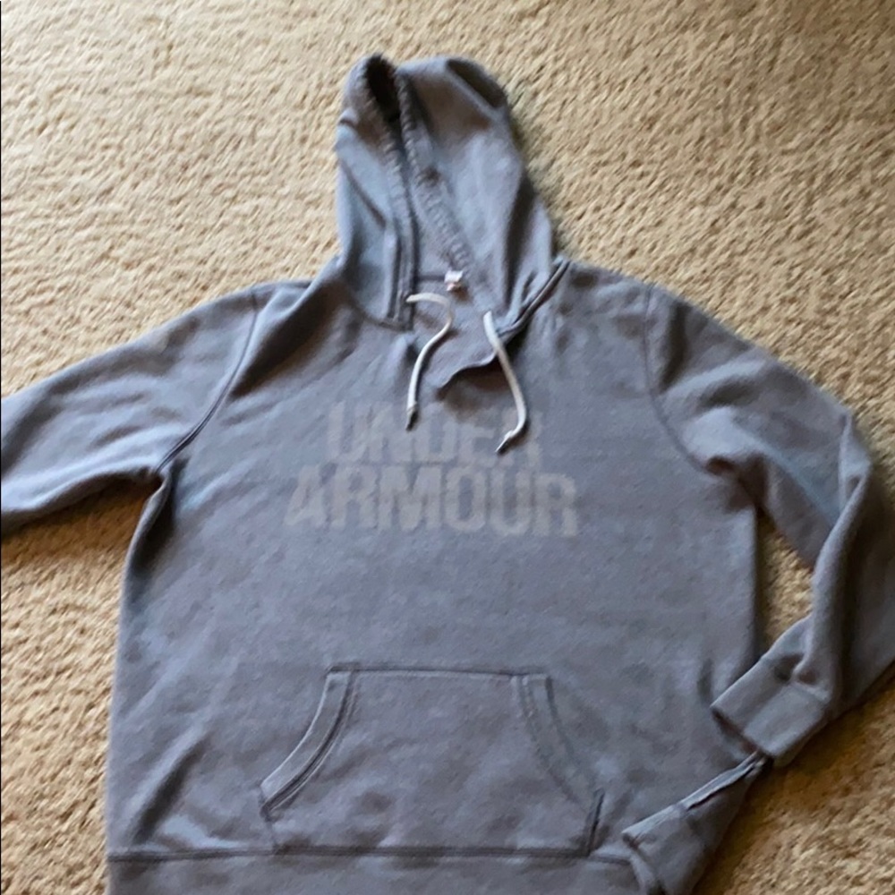 Ladies Under Armour Hoodie EUC
